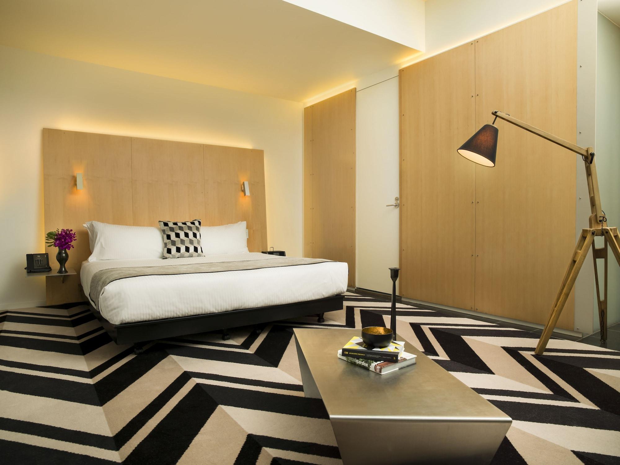 Adelphi Hotel Melbourne Ngoại thất bức ảnh A room at the hotel