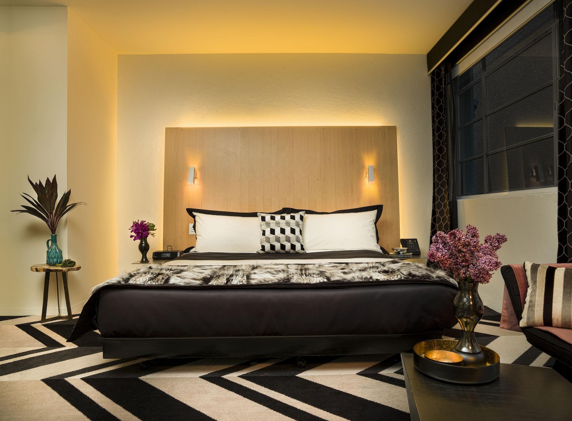 Adelphi Hotel Melbourne Ngoại thất bức ảnh A bedroom at the Mandarin Oriental, Bangkok