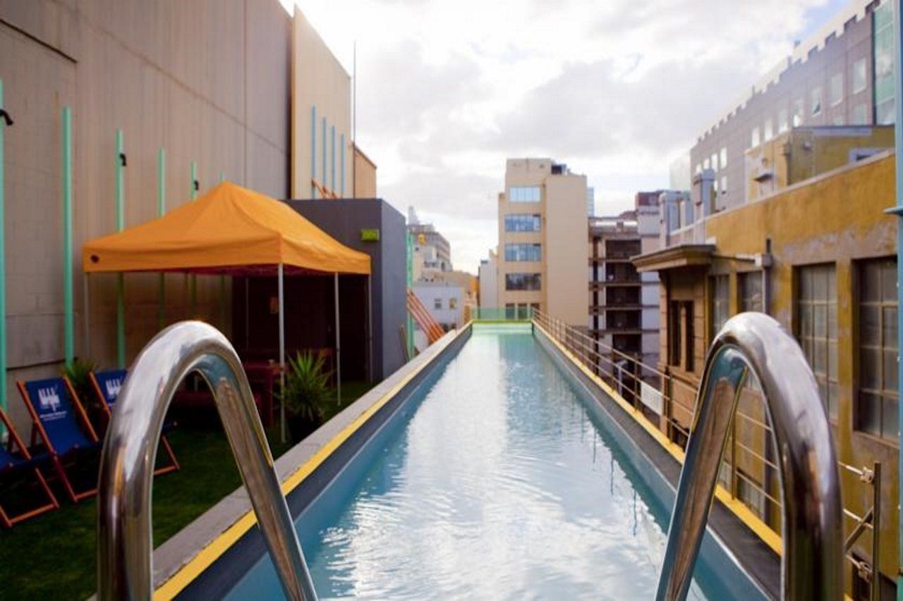 Adelphi Hotel Melbourne Ngoại thất bức ảnh Rooftop pool at the hotel