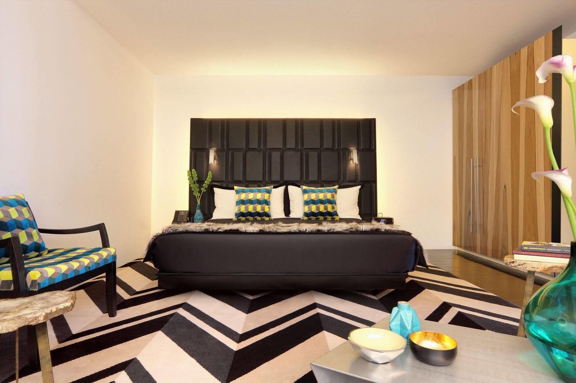 Adelphi Hotel Melbourne Ngoại thất bức ảnh A room at the hotel